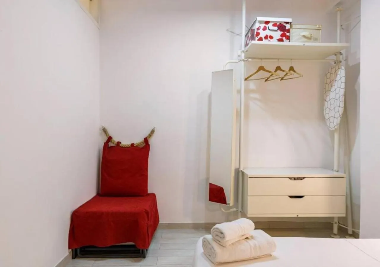 Apartment Duomo Naples 0*,